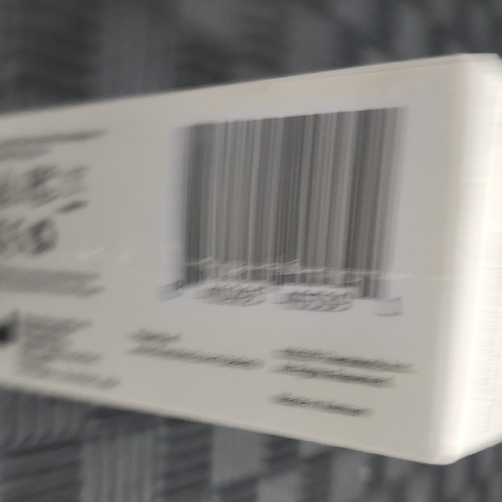 Therabody TheraFace Depuffomg Wand in White - Picture 5 of 6